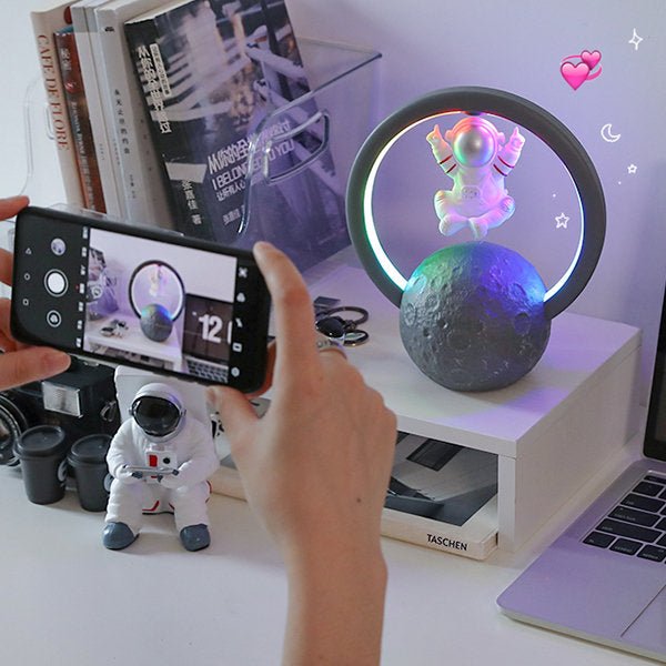 3D RGB Astronaut Bluetooth Speaker Lamp