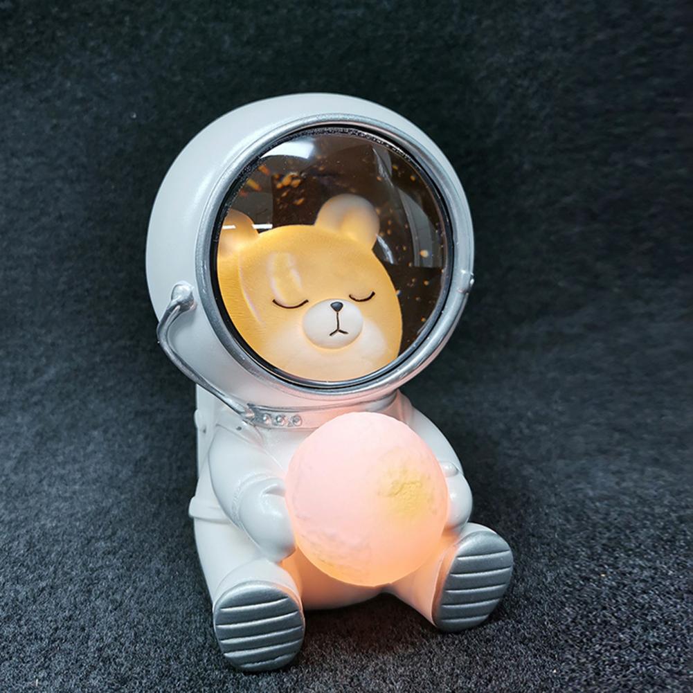 Lovely Astronaut Lamp